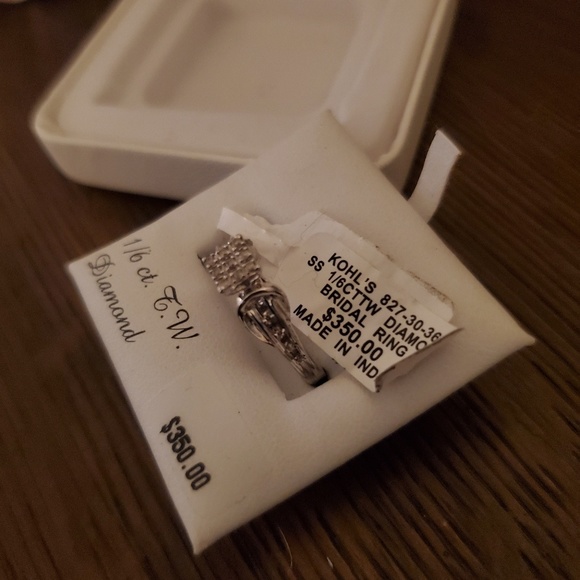 Ring - Picture 3 of 5